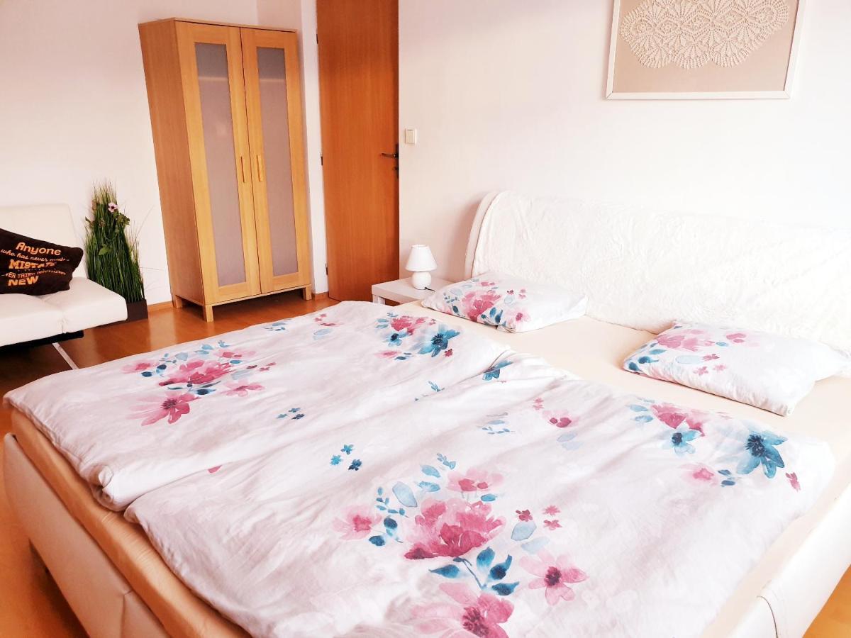 Apartman Terminal, Self Check-In 24 H, Free Parking Banská Bystrica Exterior photo